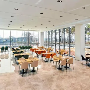 Hotel Ibis Styles Ambassador Airport T2
