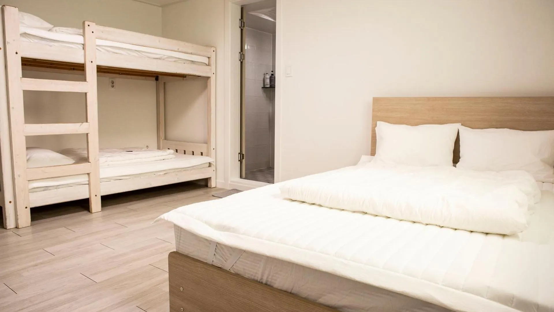 Dreamtrip Guesthouse Incheon 3*,  South Korea